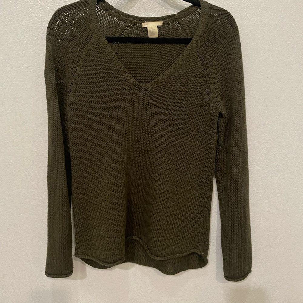 Green H&M knit women’s sweater